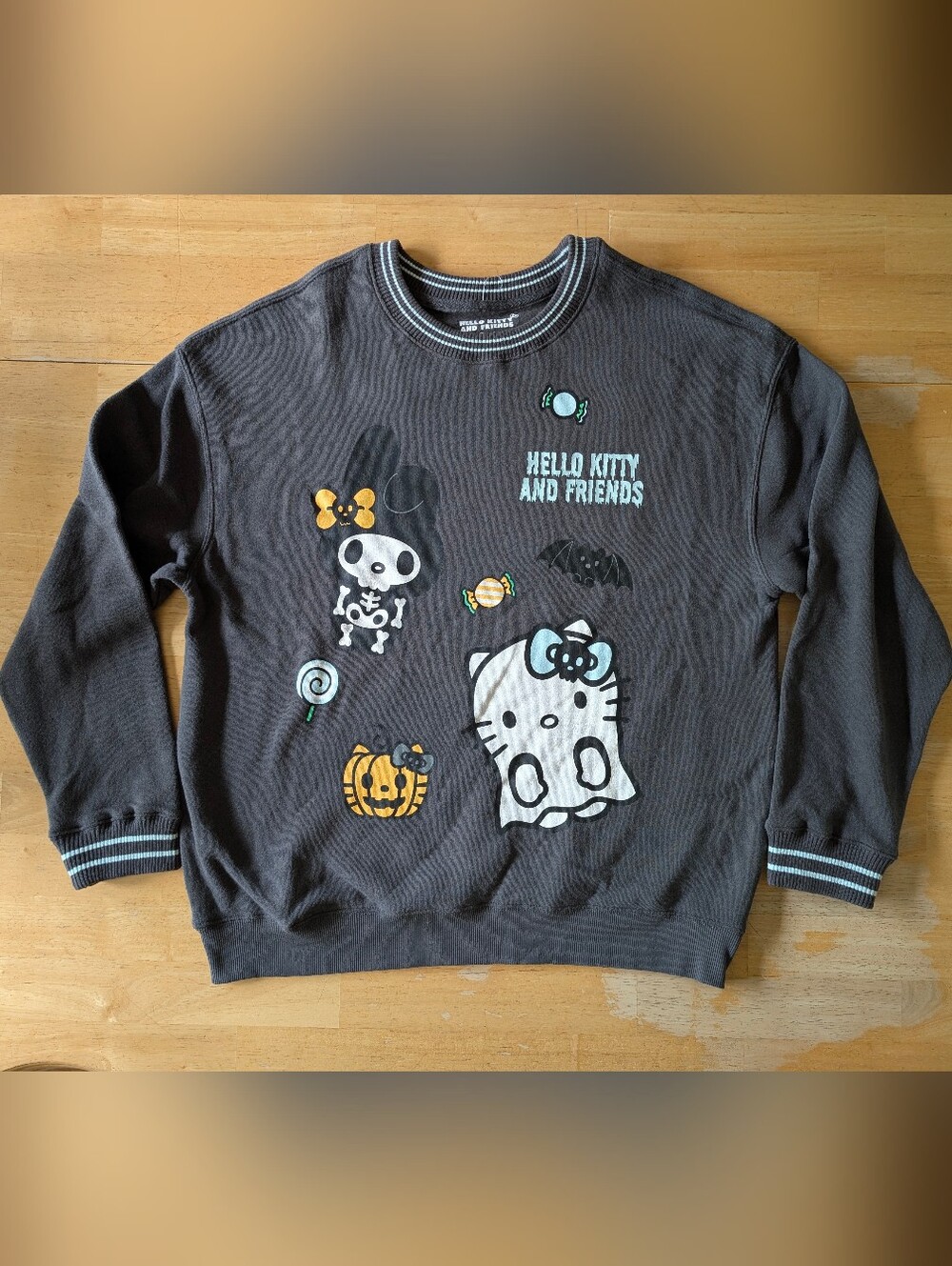 Hello Kitty and Friends Glow-in-the-Dark Halloween Graphic Crewneck Sweatshirt